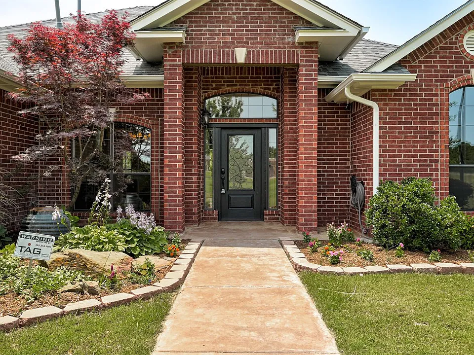 4550 Highland Hills Dr, Norman, OK 73026